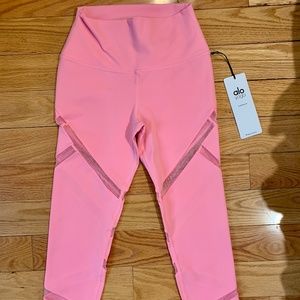 Pink Alo High-Waist Mesmerize Capri